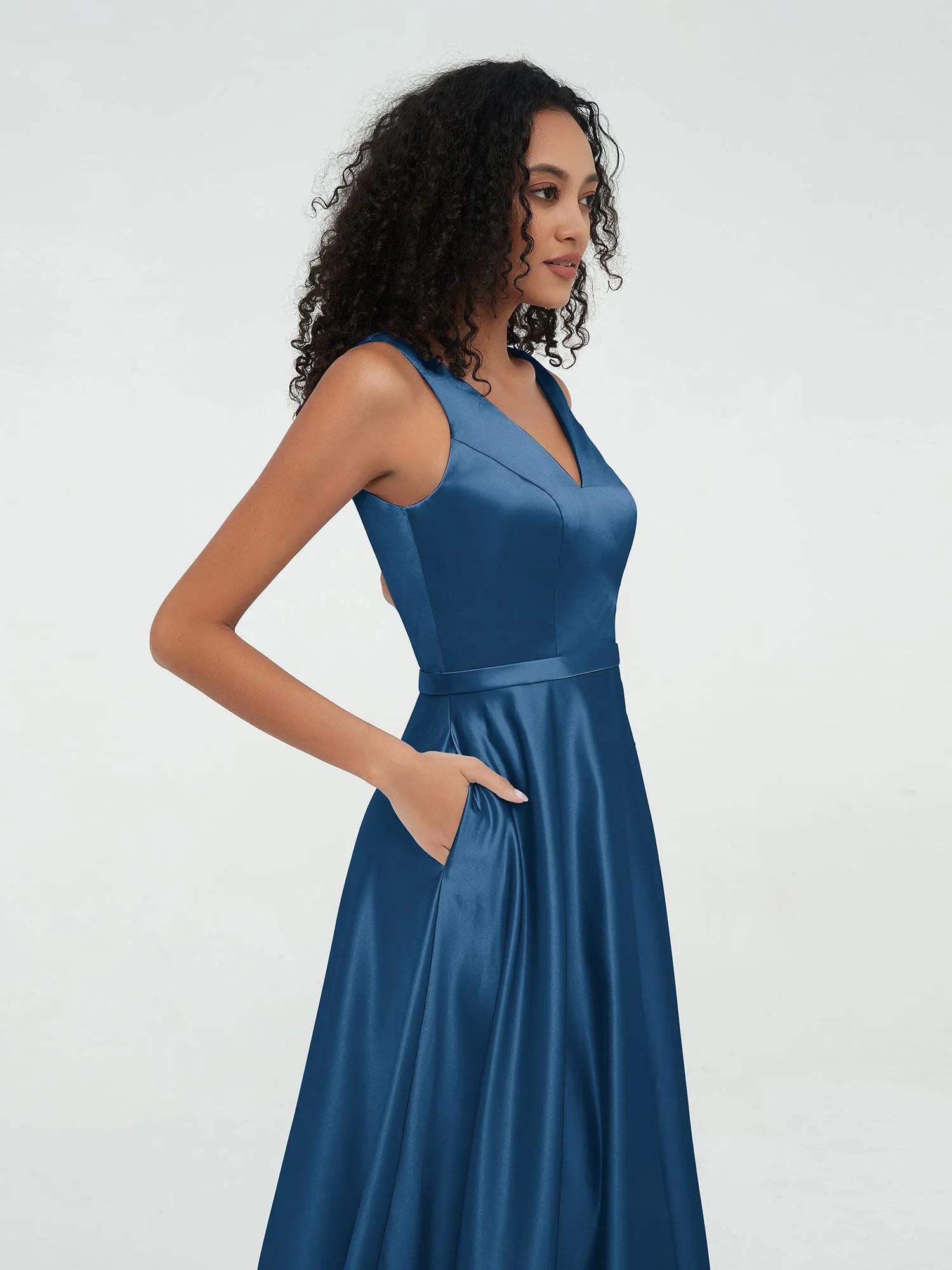 A-ligne Robes Maxi à Col en V en Satin avec Poches Bleu Encre