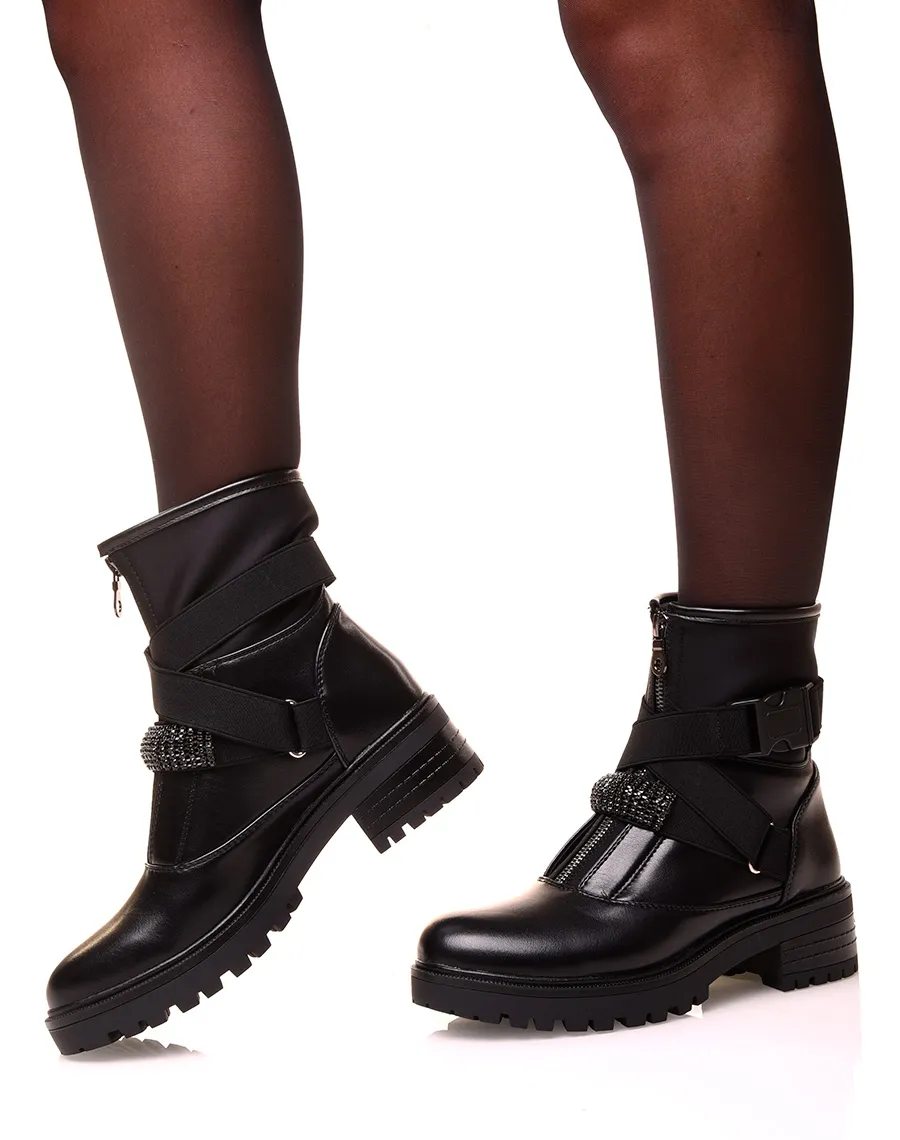 Bottines noires montantes à lanière entrelacé