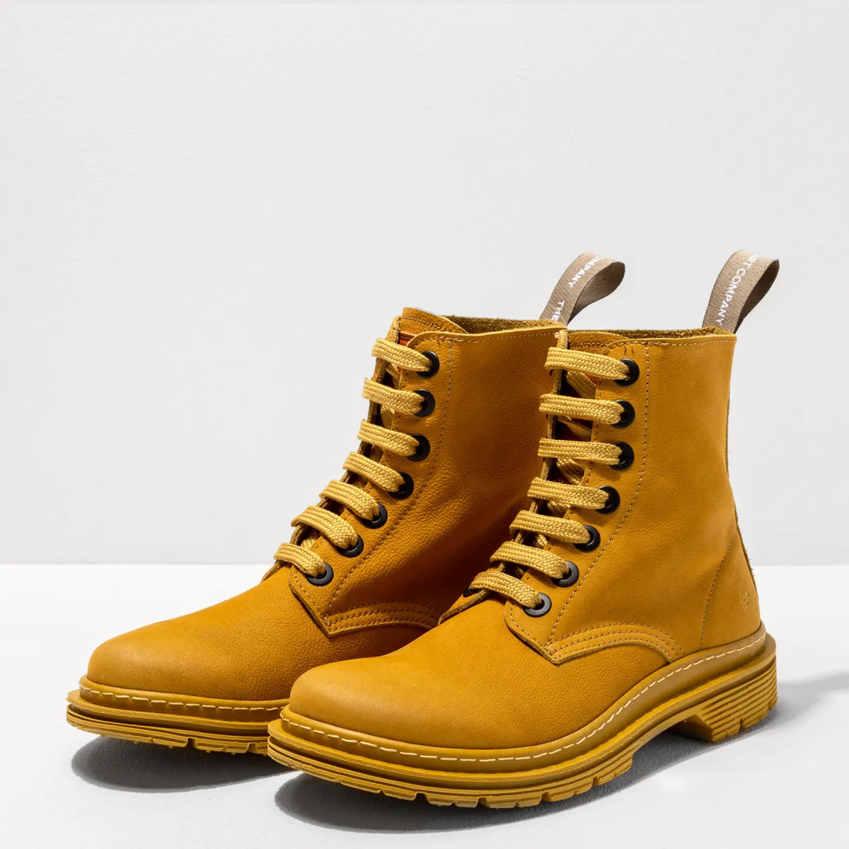 Bottines à lacets style rangers en nubuck - Jaune