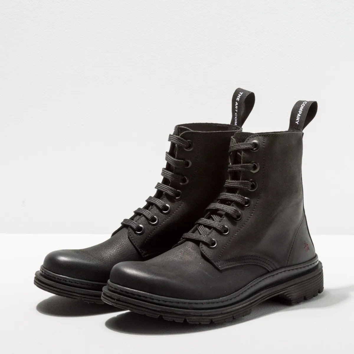 Bottines à lacets style rangers en nubuck - Noir