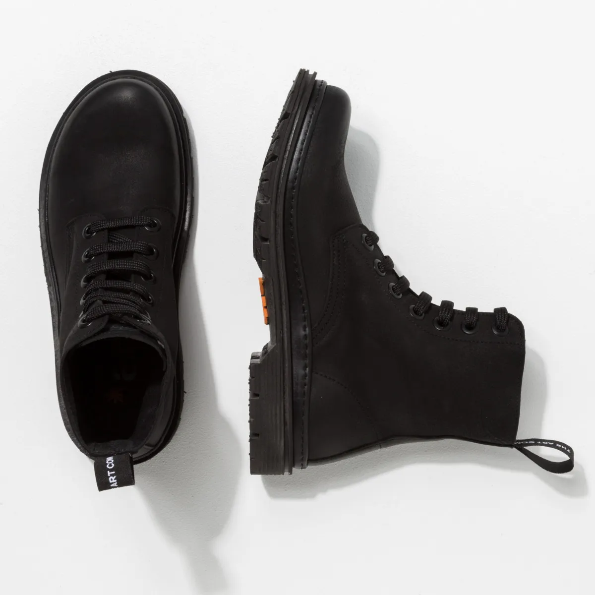 Bottines à lacets style rangers en nubuck - Noir