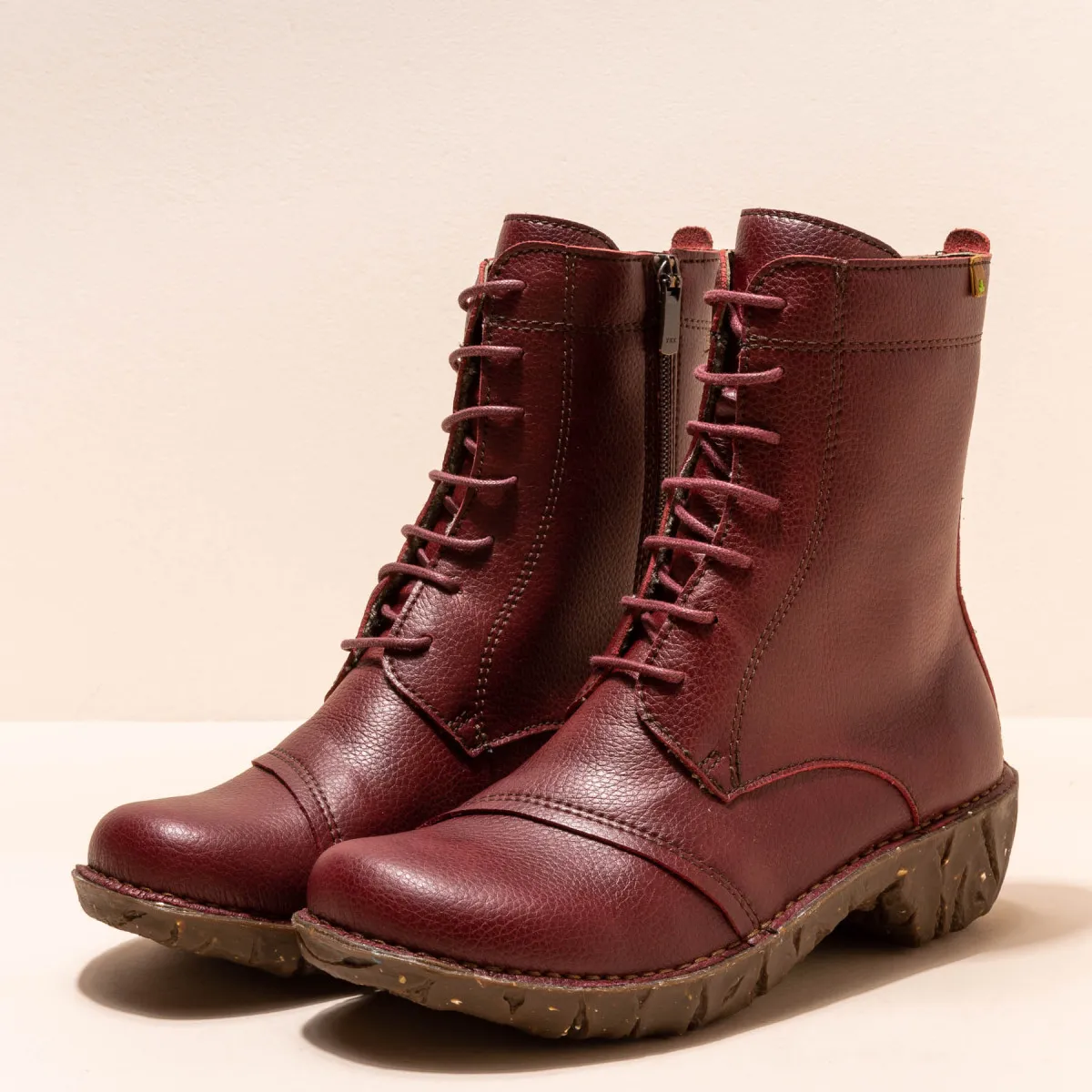 Bottines à lacets vegan style rangers - Rouge