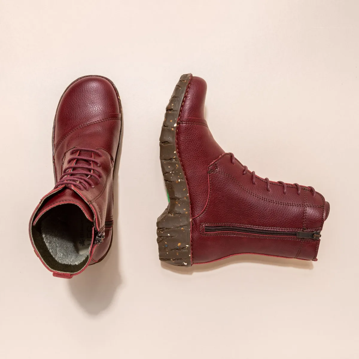 Bottines à lacets vegan style rangers - Rouge