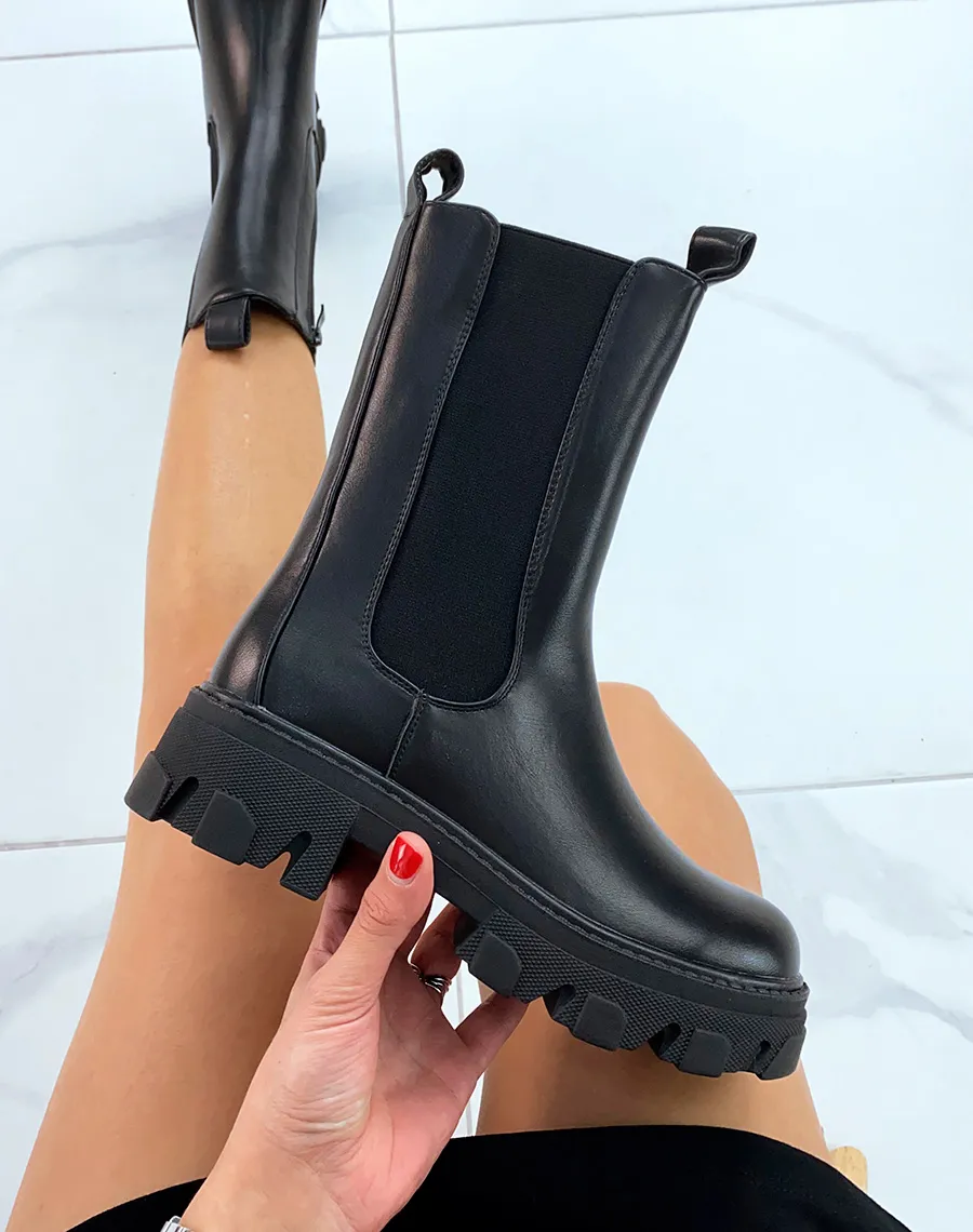 Chelsea boots noires montantes à semelle crantée