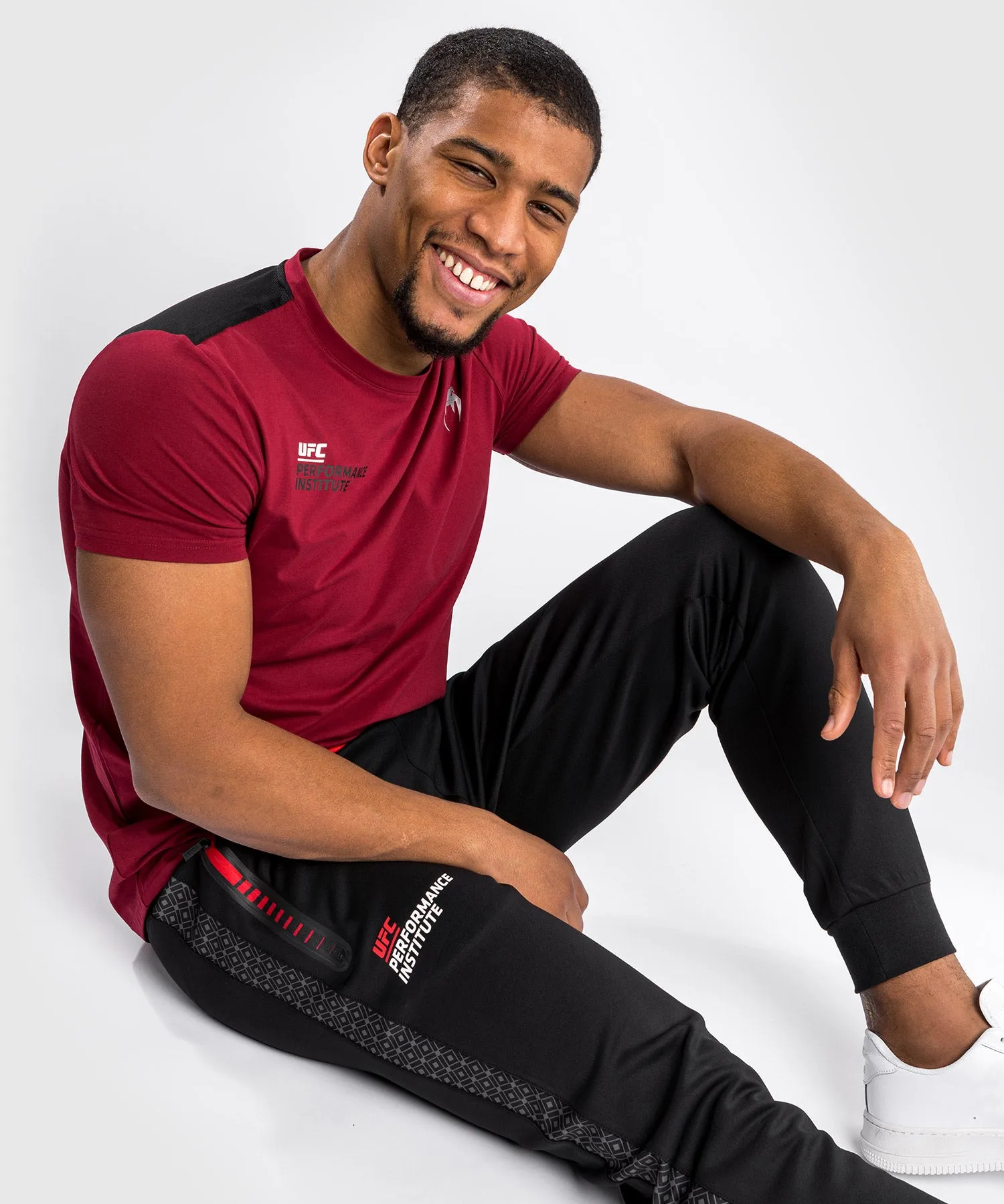 Pantalon de jogging UFC Venum Performance Institute - Noir/Rouge