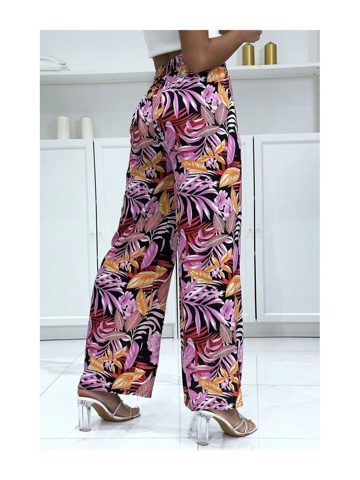 Pantalon palazzo avec sublime motif feuilles rose noir