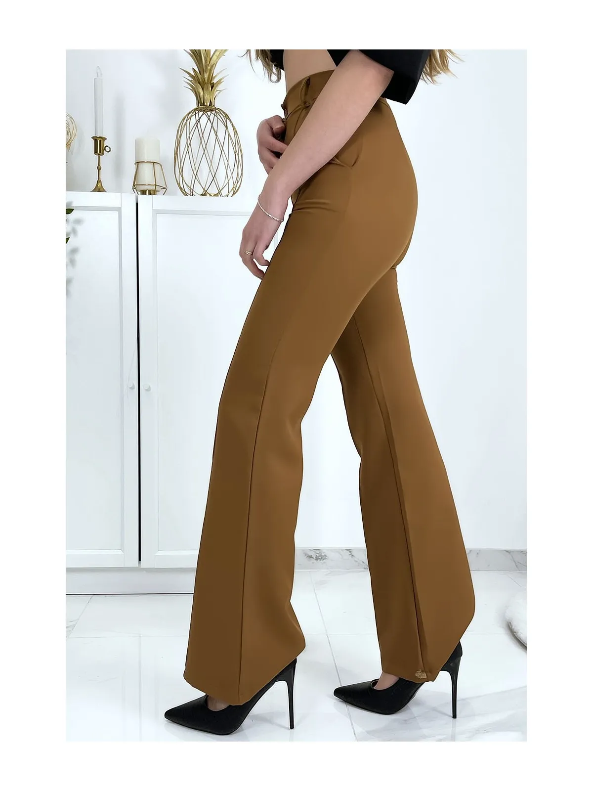 Pantalon palazzo camel avec poches et plis