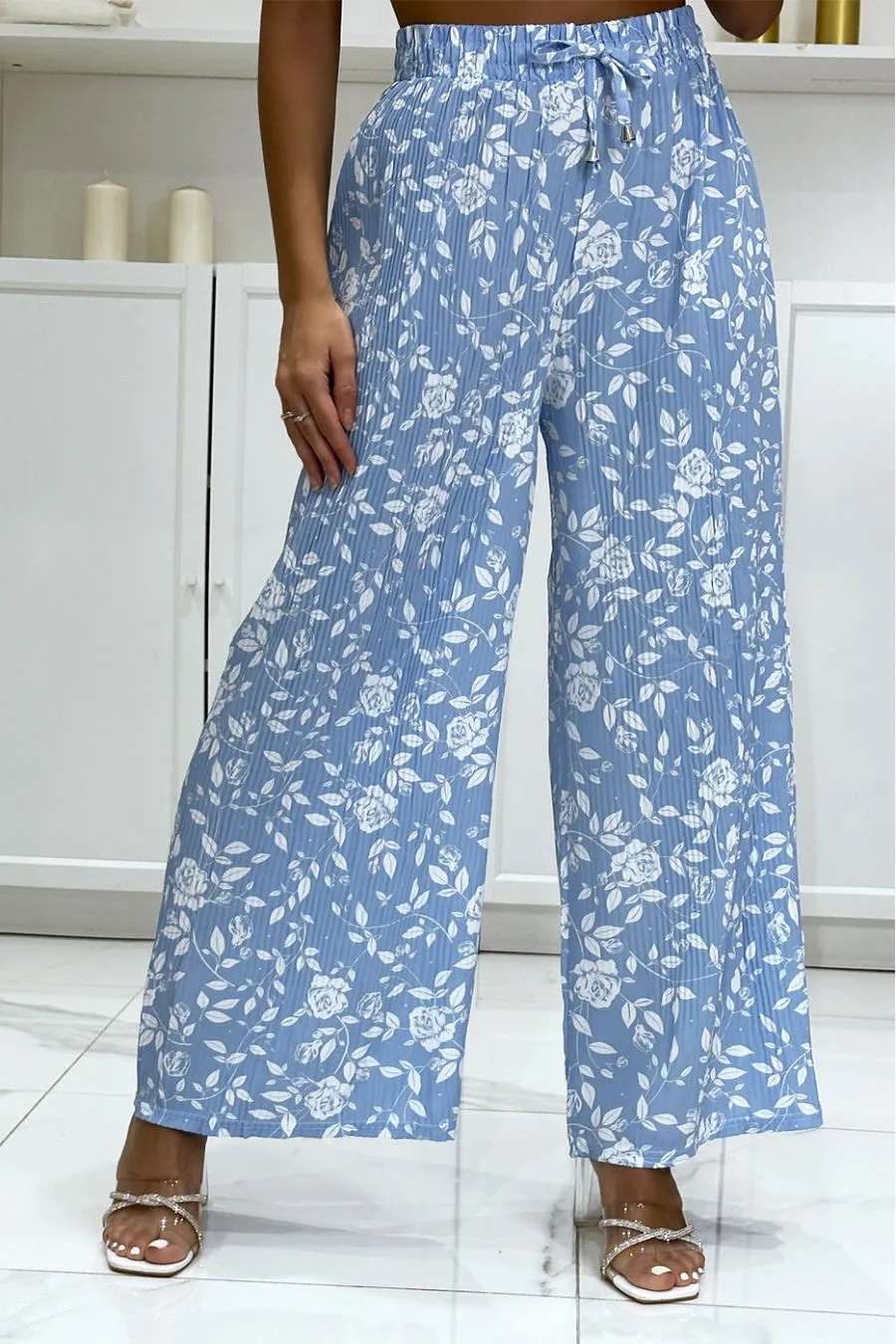 Pantalon palazzo plissé turquoise motif fleuris très tendance