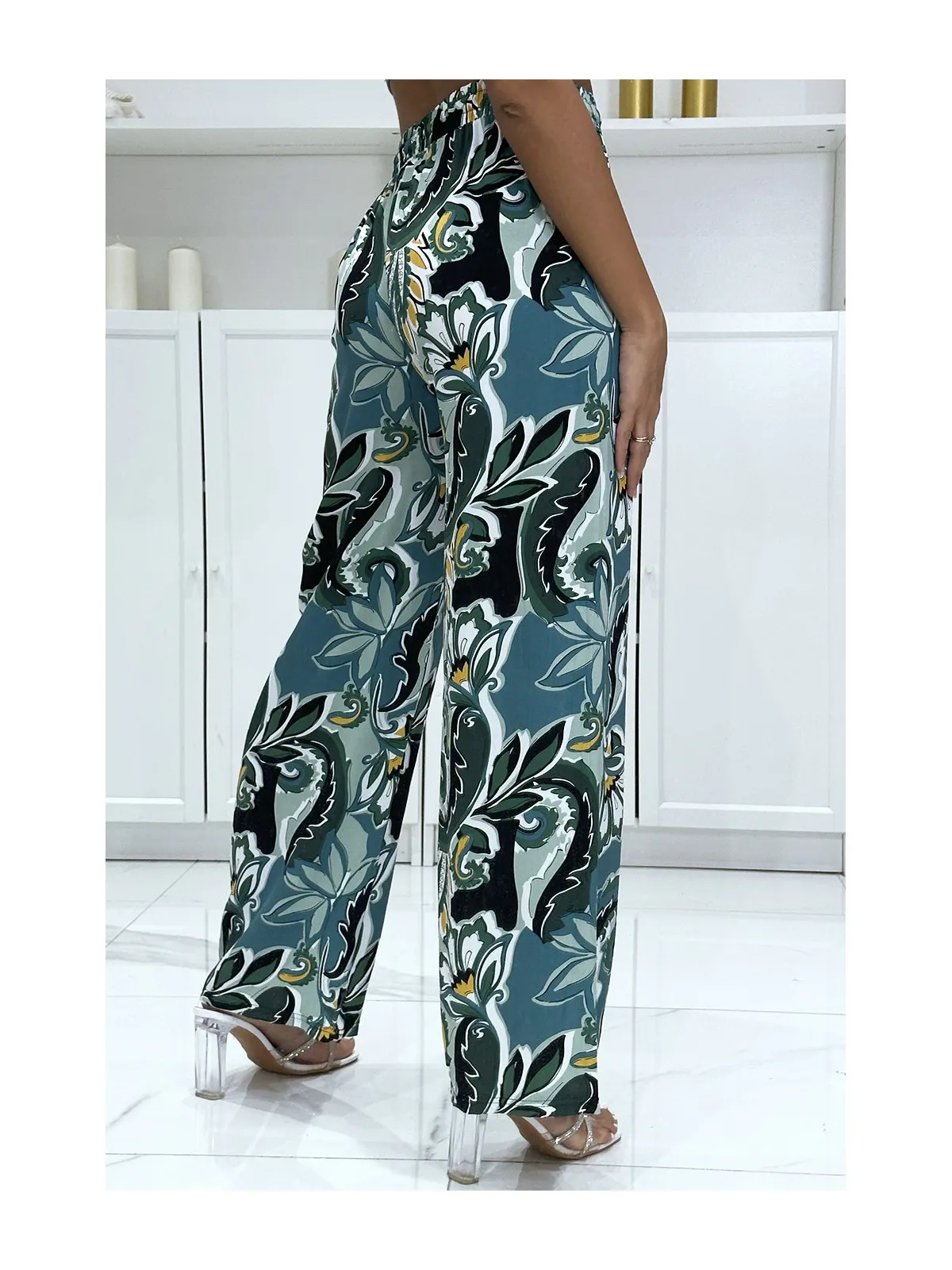 Pantalon palazzo vert en coton avec joli motif