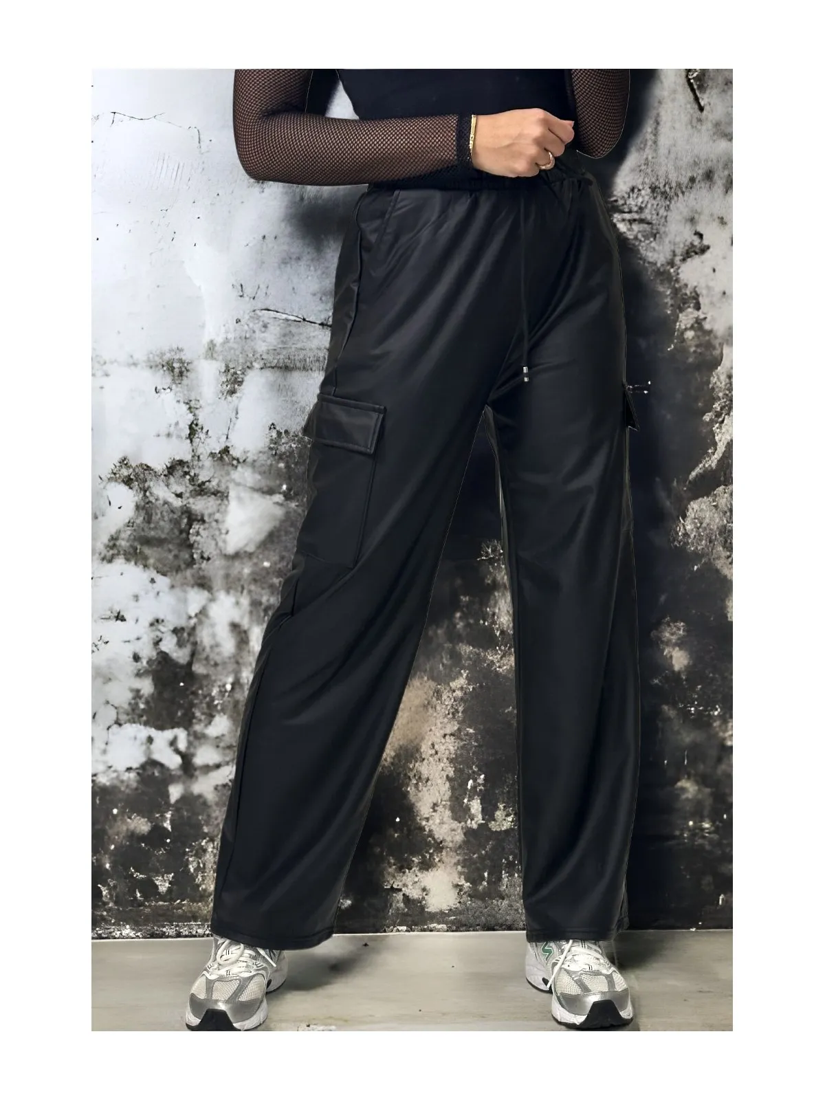 Pantalon treillis palazzo en simili noir molletonné