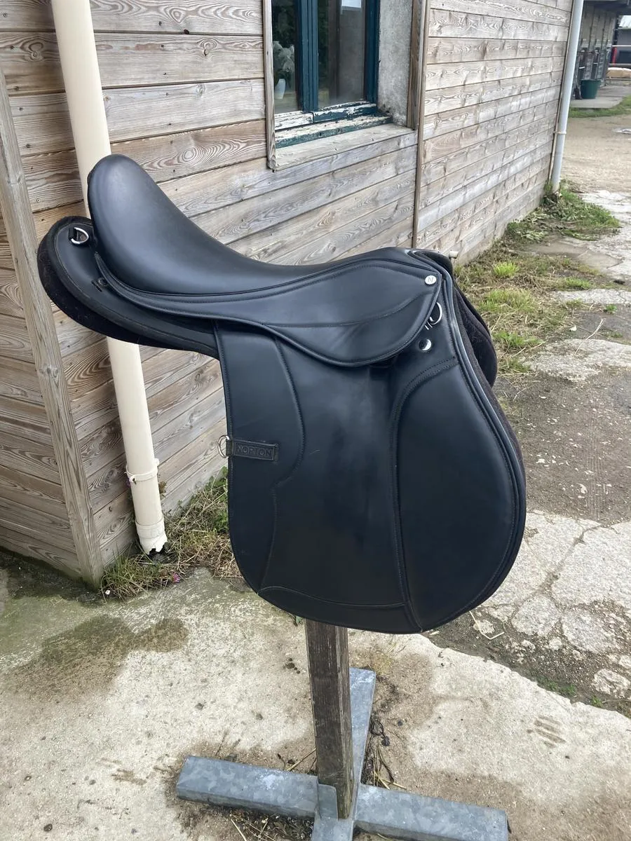 Selle norton randonnée 17,5'